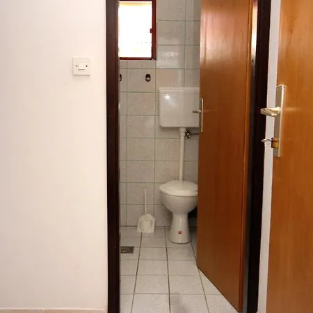 Gasthuis And With Parking Space Barbat, Rab - 4862 Barbat na Rabu